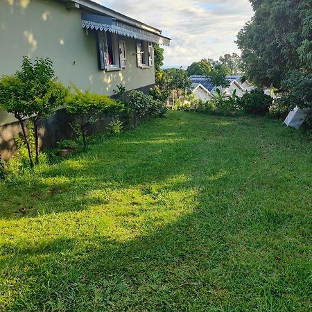 Nout' Ti Caze Hostal Sainte-Suzanne Exterior foto